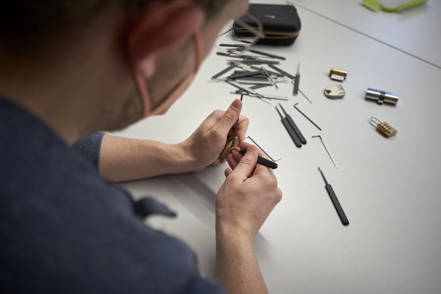 Verwendung von Lockpicking Werkzeuge